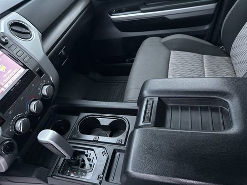 Used 2015 Toyota Tundra SR5 image 16
