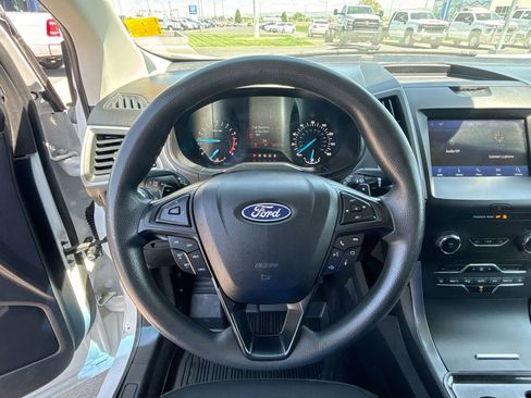 Used 2020 Ford Edge SE image 38