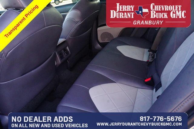 Used 2018 Toyota Camry XLE FWD image 21