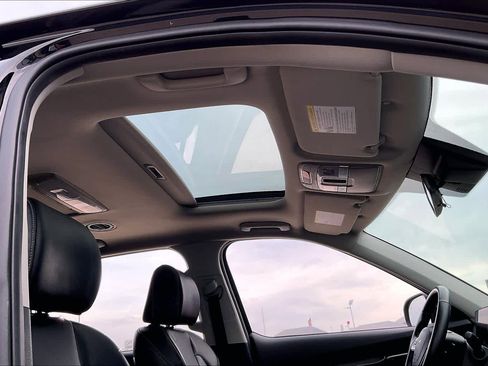 Used 2025 Kia Telluride S image 13