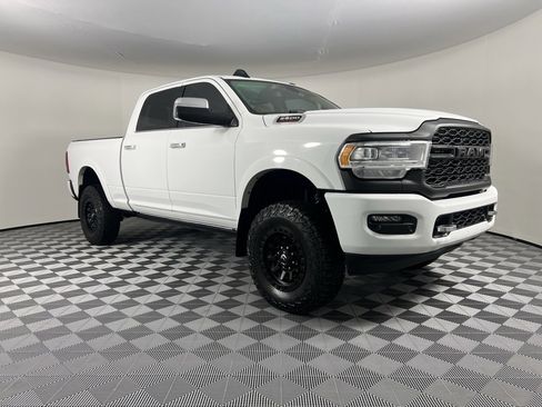 Used 2022 RAM 2500 Limited image 2