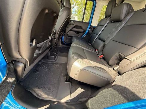 Certified 2025 Jeep Wrangler Sahara w/ Safety Group image 28