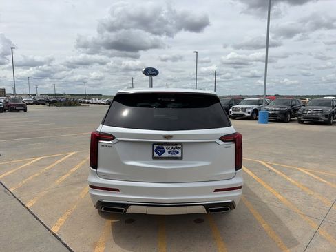 Used 2023 Cadillac XT6 Premium Luxury AWD/4WD image 7