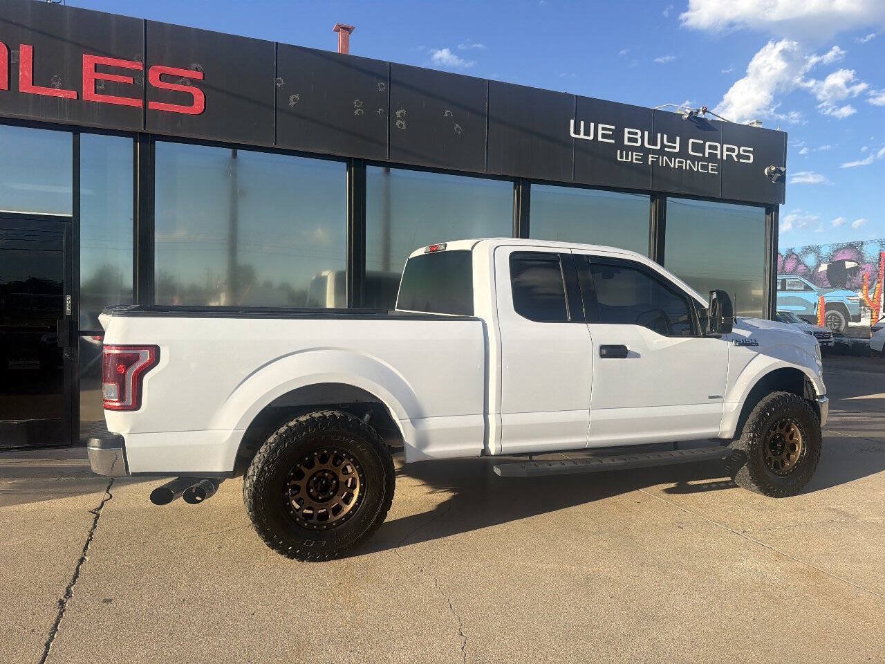 Used 2017 Ford F150 XLT w/ Trailer Tow Package AWD/4WD image 10