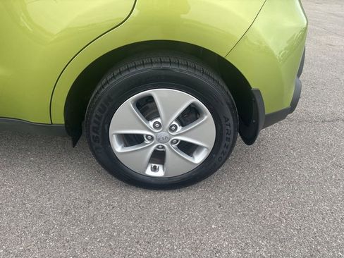 Used 2015 Kia Soul FWD image 13