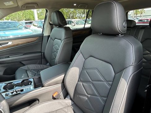 New 2026 Volkswagen Atlas SE FWD image 18
