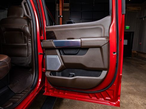 Used 2024 Ford F250 King Ranch w/ Chrome Package image 38