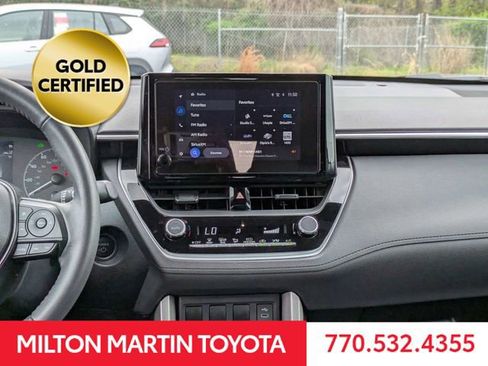 Used 2024 Toyota Corolla Cross SE image 18