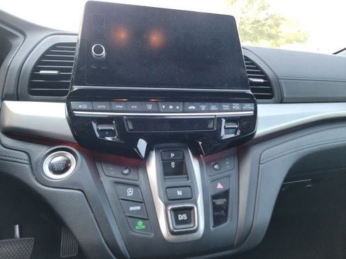 Used 2025 Honda Odyssey Sport-L image 16