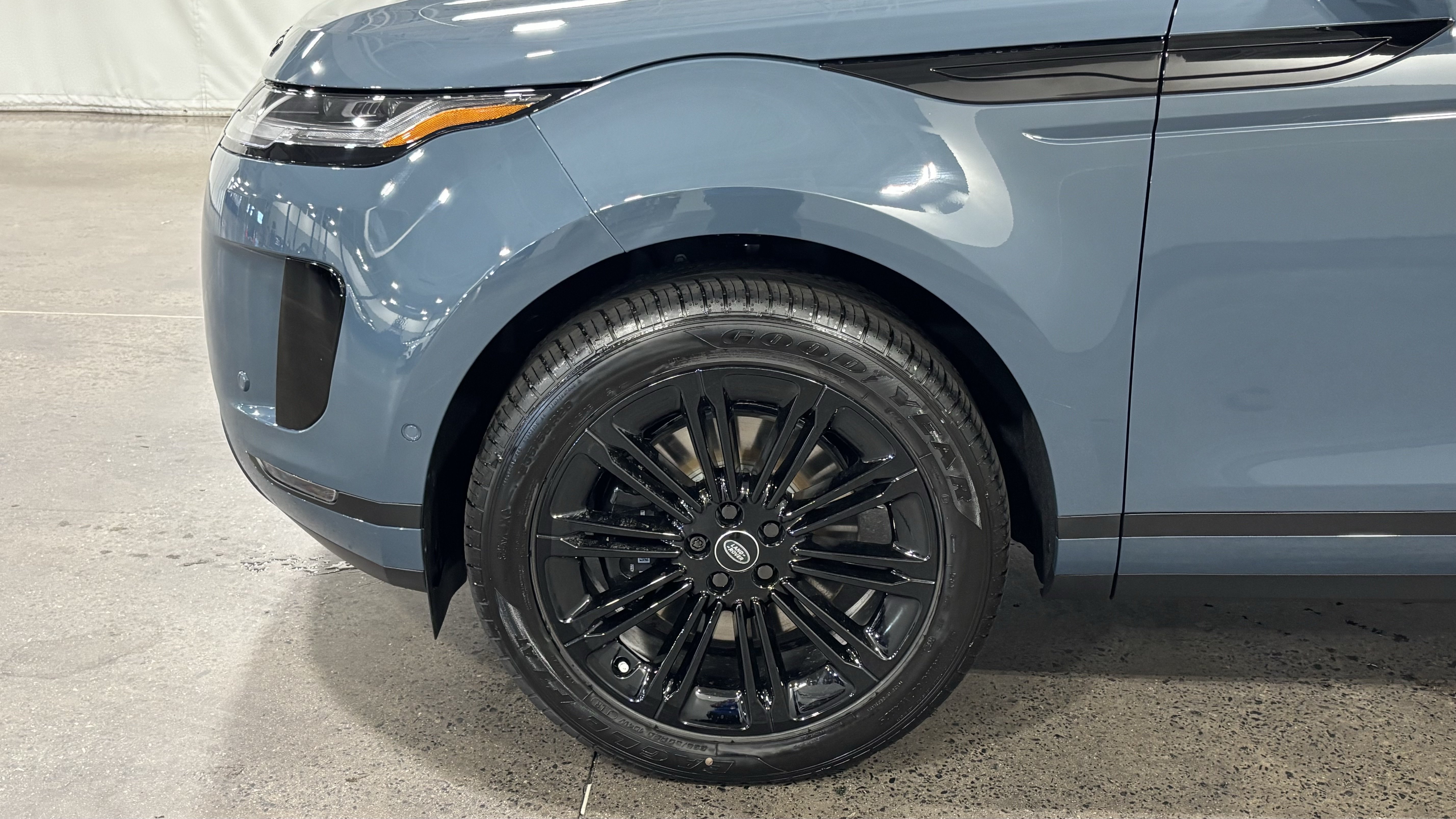 New 2026 Land Rover Range Rover Evoque S AWD/4WD image 10