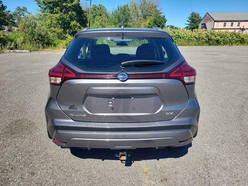 Used 2021 Nissan Kicks SV FWD image 6