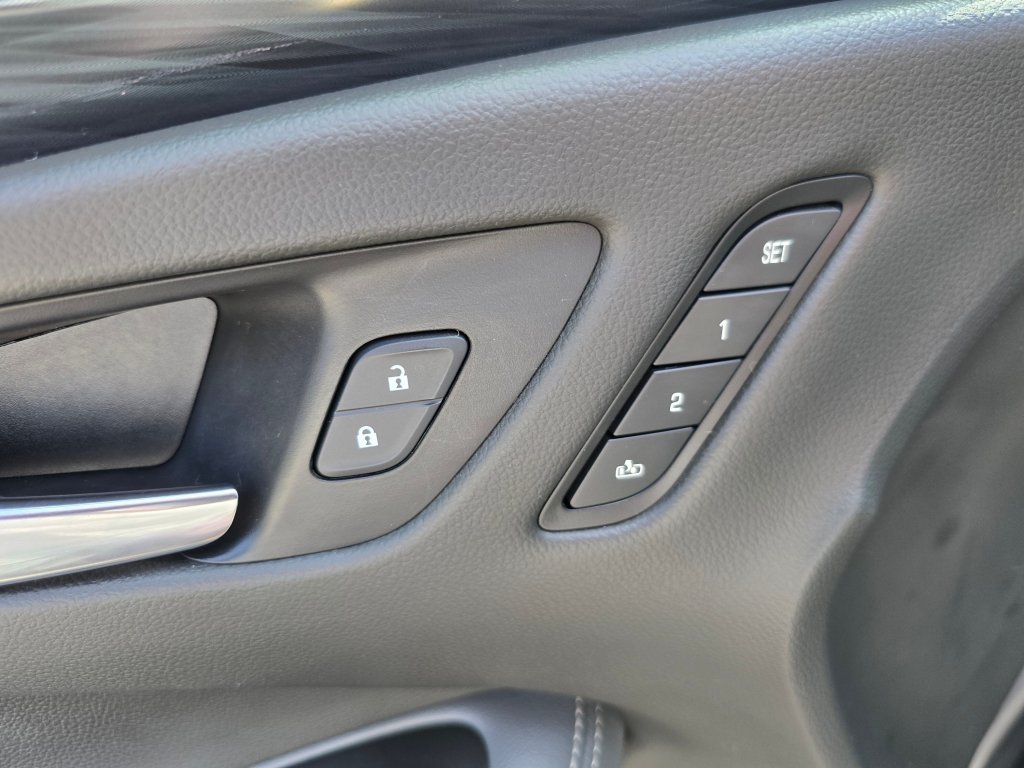 Used 2019 Buick Envision Essence AWD/4WD image 32