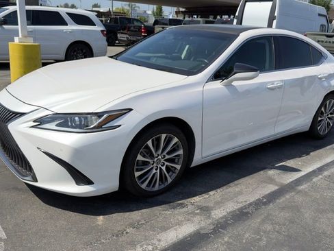 Used 2021 Lexus ES 300h w/ Premium Package FWD image 3