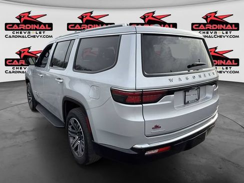 Used 2023 Jeep Wagoneer Series II AWD/4WD image 6
