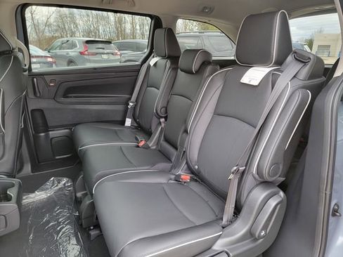 New 2026 Honda Odyssey Touring image 14