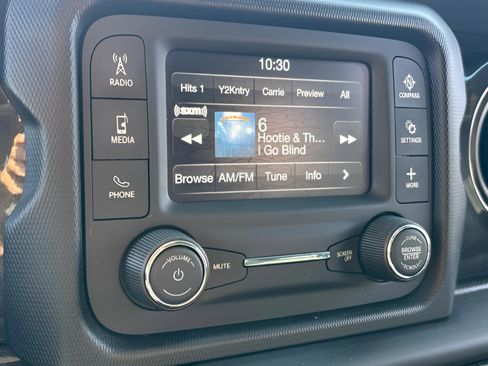 Used 2020 Jeep Wrangler Unlimited Sport image 29