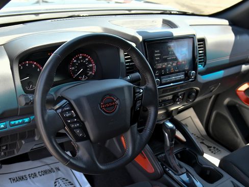 Used 2022 Nissan Frontier Pro-X RWD image 14