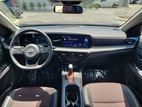 New 2026 Nissan Kicks SR w/ Cold Weather Package AWD/4WD image 10