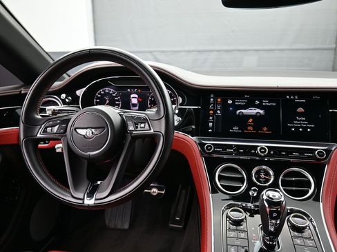 Used 2020 Bentley Continental GT V8 First Edition image 11