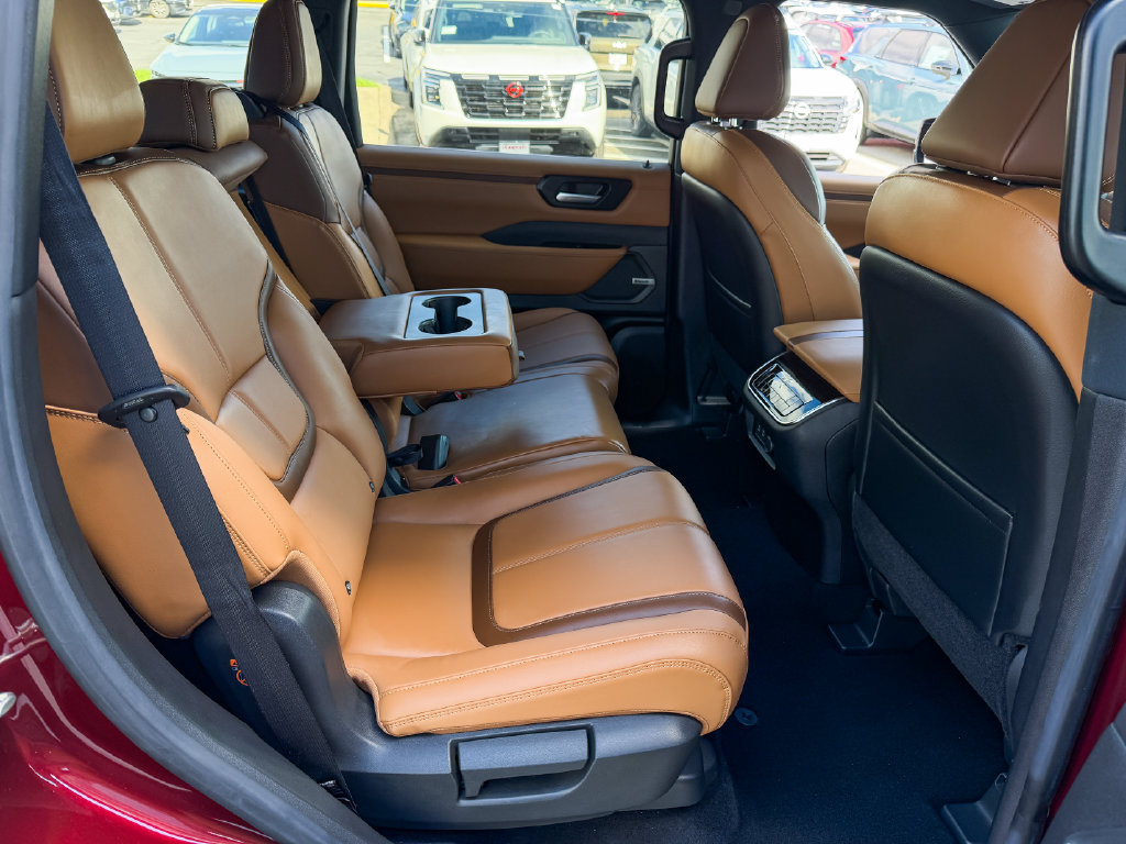 Certified 2025 Nissan Armada SL AWD/4WD image 19
