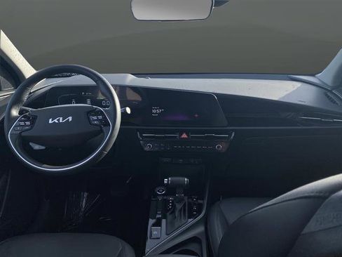 Certified 2023 Kia Niro EX image 5