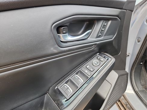 Used 2024 Honda Accord Touring image 12