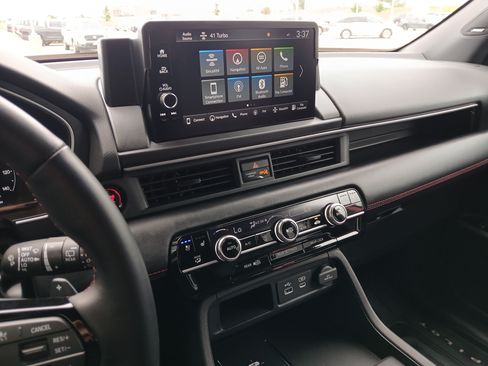 Used 2025 Honda Pilot Black Edition image 14