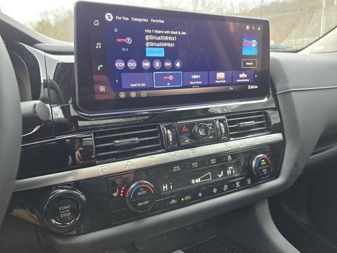 New 2026 Nissan Pathfinder SL w/ SL Premium Package AWD/4WD image 18
