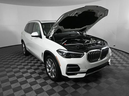 Used 2023 BMW X5 sDrive40i image 32
