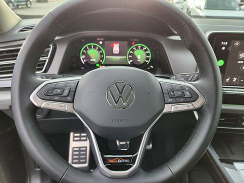 New 2026 Volkswagen Atlas Peak Edition AWD/4WD image 9