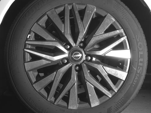 Used 2025 Nissan Altima 2.5 SV image 14