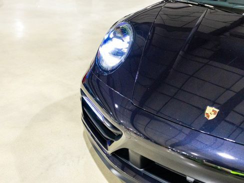 Used 2024 Porsche 911 Targa 4 GTS image 39