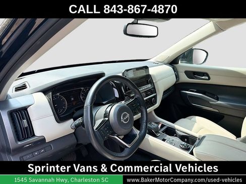 Used 2022 Nissan Pathfinder SL w/ SL Premium Package AWD/4WD image 3