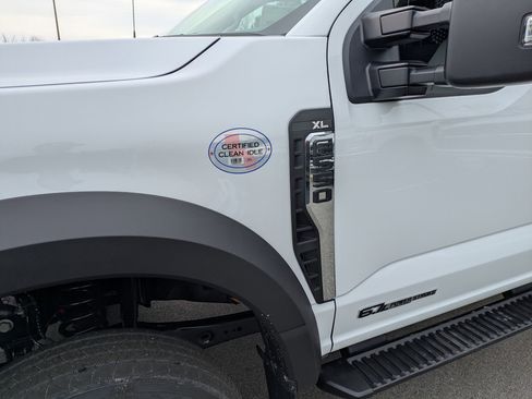 New 2026 Ford F550 2WD Regular Cab Super Duty image 9