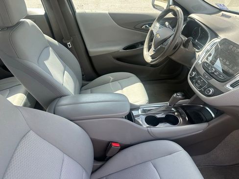 Used 2017 Chevrolet Malibu LT w/ Driver Confidence Package image 15