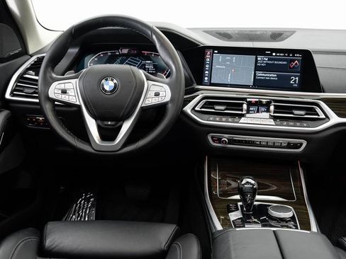 Used 2021 BMW X7 xDrive40i w/ Premium Package image 16