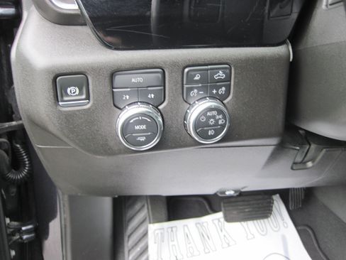 Used 2025 GMC Sierra 1500 SLT AWD/4WD image 14