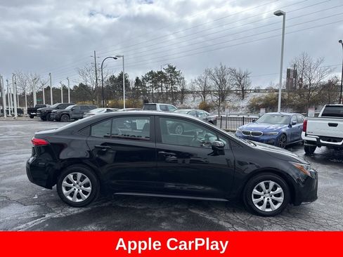 Used 2025 Toyota Corolla LE image 9