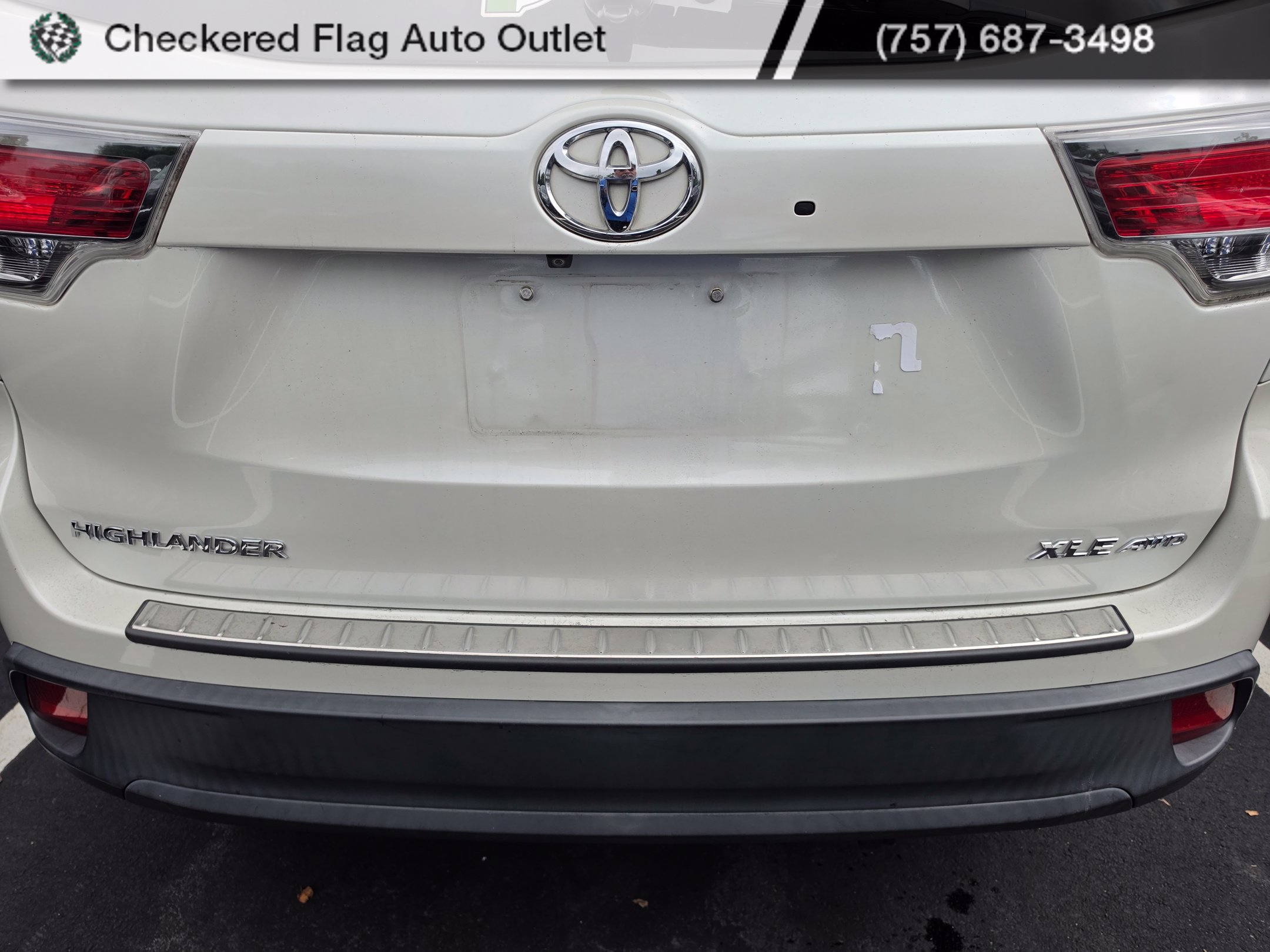 Used 2015 Toyota Highlander XLE AWD/4WD image 7