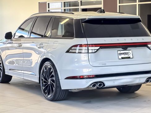 Certified 2025 Lincoln Aviator Reserve w/ Equipment Group 201A AWD/4WD image 6