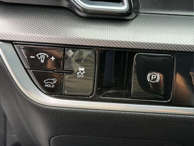 Used 2024 Kia Sportage SX FWD image 13