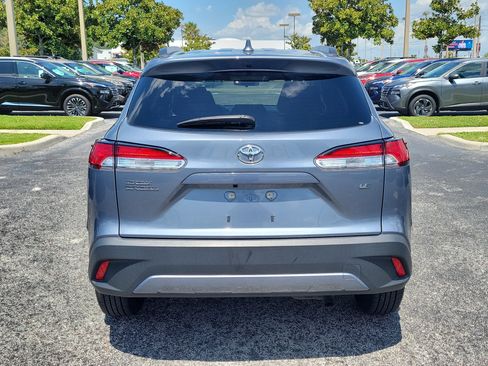 Used 2023 Toyota Corolla Cross LE FWD image 6