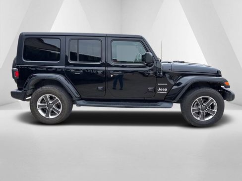 Used 2021 Jeep Wrangler Unlimited Sahara image 7
