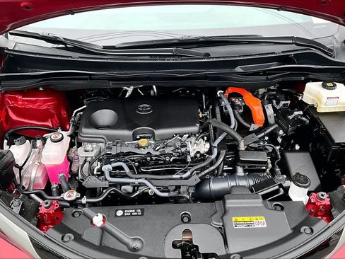 Used 2024 Toyota Sienna XSE image 9