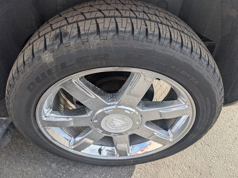 Used 2012 Cadillac Escalade Luxury image 9