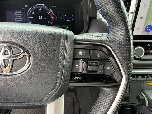 Used 2024 Toyota Sequoia Platinum AWD/4WD image 11