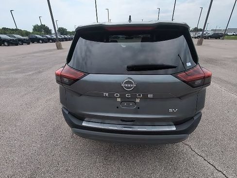 Used 2023 Nissan Rogue SV w/ SV Premium B Package FWD image 7
