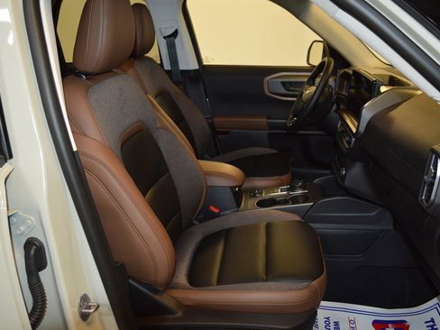 Used 2025 Ford Bronco Sport Outer Banks w/ Outer Banks Tech Package+ image 11