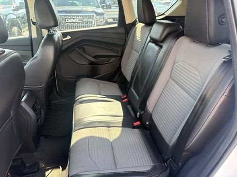 Used 2017 Ford Escape SE w/ Equipment Group 201A AWD/4WD image 26