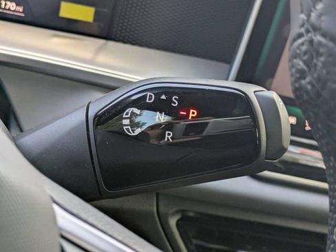 New 2026 Volkswagen Tiguan SE R-Line FWD image 31